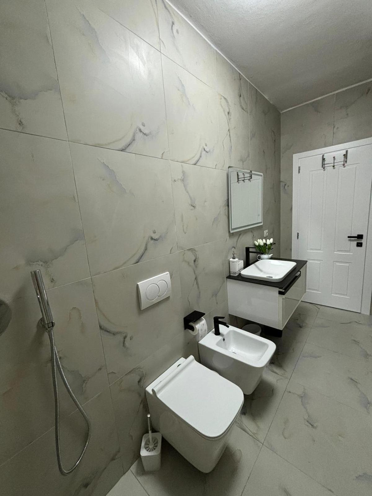 Gloria Prestige Apartment Tirana Exterior photo